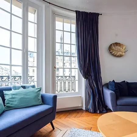 Tbs 321 - Superb With Eiffel Tower View