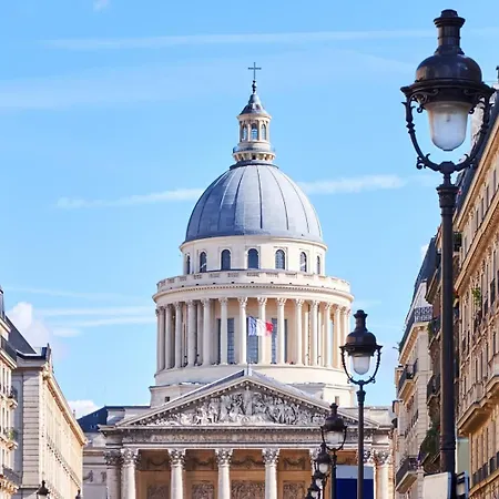 Tbs 321 - Superb With Eiffel Tower View