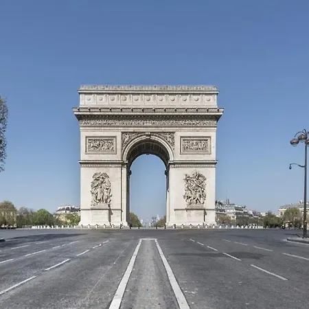 Tbs 321 - Superb With Eiffel Tower View Parijs